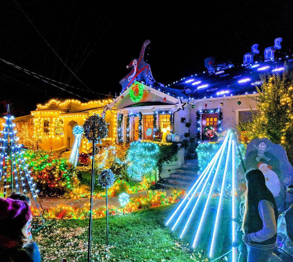 Hercules Home's Holiday Lights Becomes Yearly Tradition That Keeps Growing  - CBS San Francisco