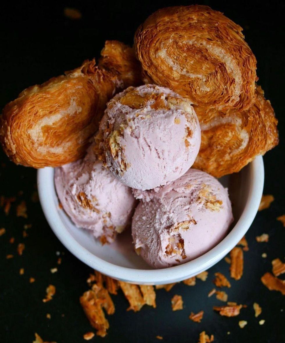 Ice Cream Buckets (Vanilla, Strawberry, Chocolate, Salted Caramel) -  Picture of VEER Resto-Lounge, Amman - Tripadvisor