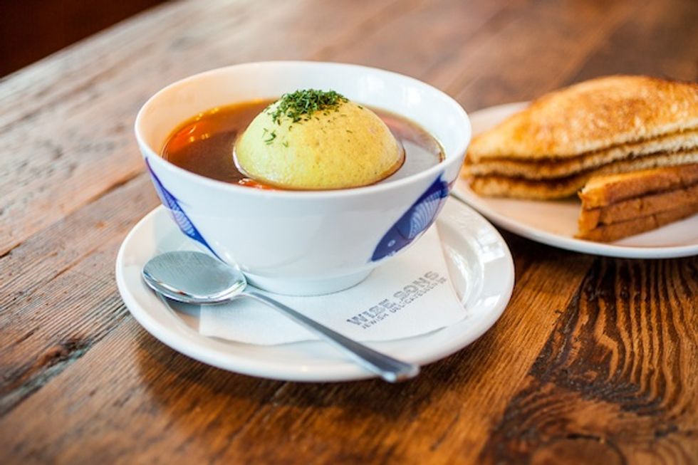 Matzo Ball Soup for 4 by Brent’s Deli | Goldbelly