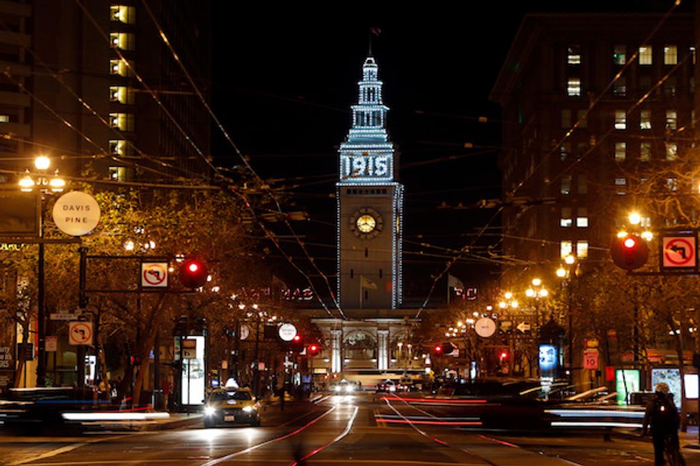 Weekend Guide: The Ferry Building Goes Dark + Gingerbread Decorating Class